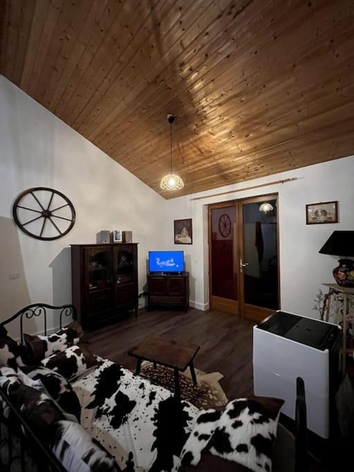 Chez Mamie Villa L'Isle-Jourdain  Ngoại thất bức ảnh